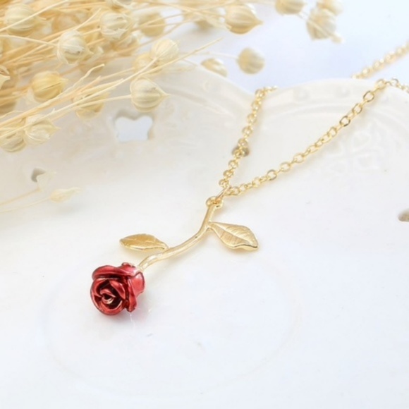 Red Rose Pendant Necklace - Picture 4 of 6